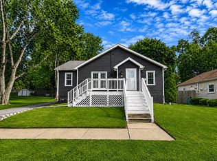 609 W North St, Crown Point, IN 46307