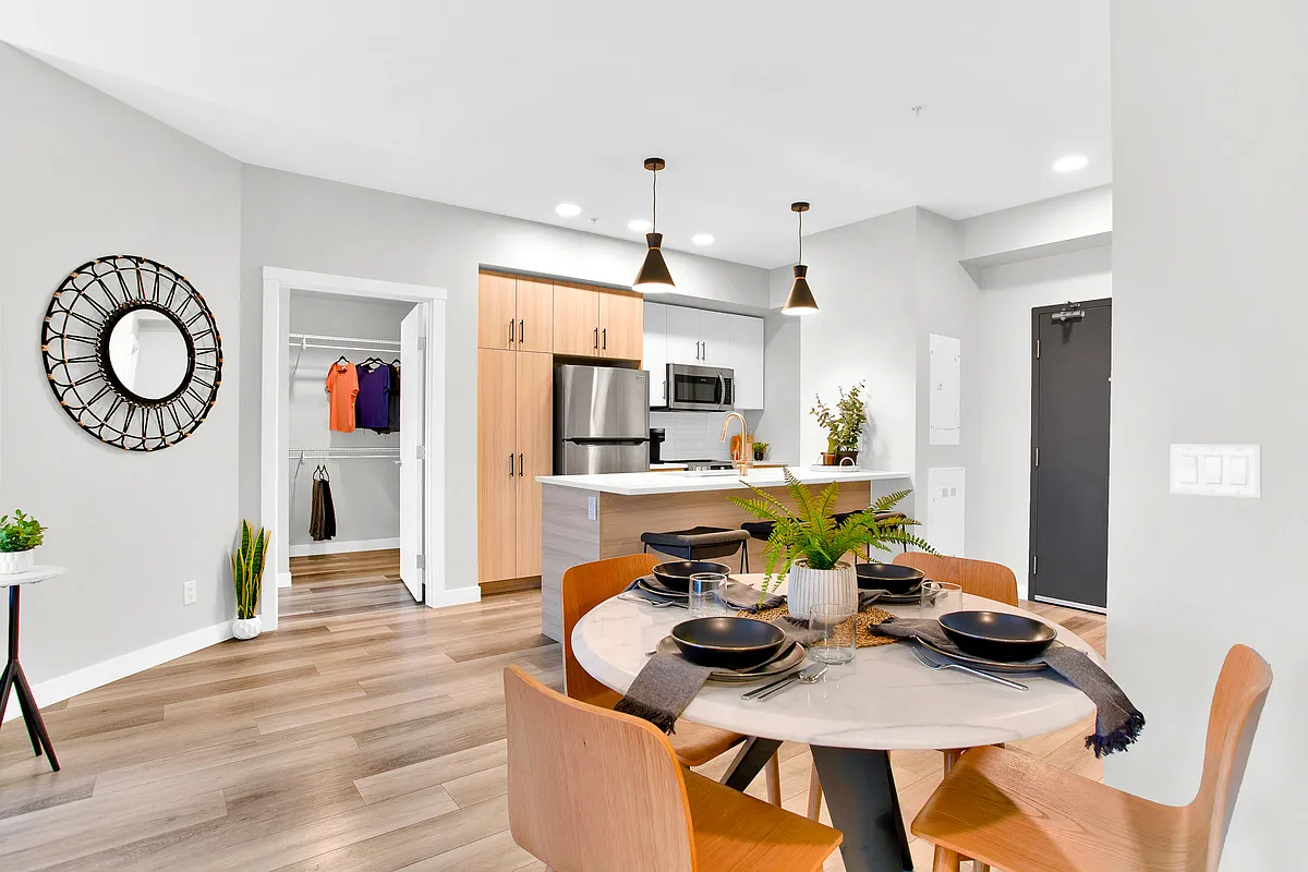 Building Photo - 5055 Northland Dr NW