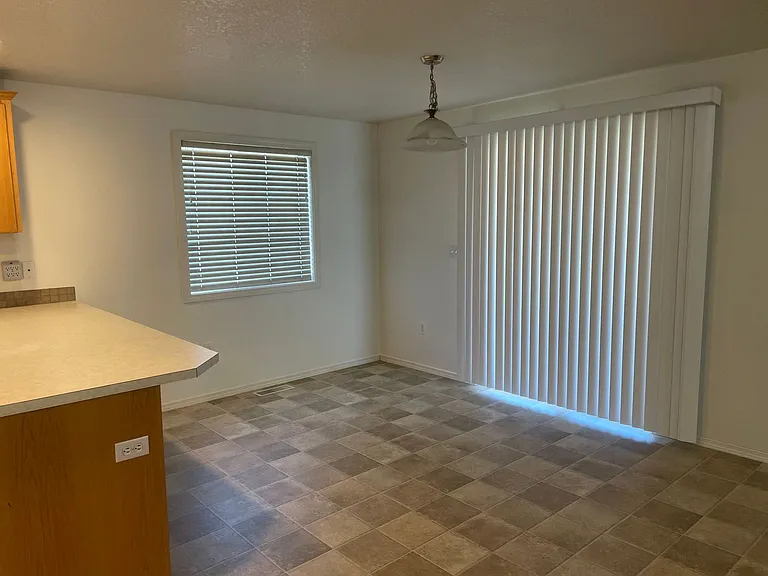 3401 W Mariner Ln — Photo 5