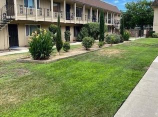 2421 Country Club Blvd #C9, Stockton, CA