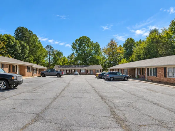 711 Eden Ter #C, High Pt, NC 27263