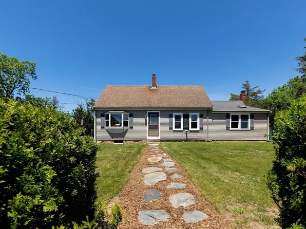 189 Blackmore Pond Rd, West Wareham, MA 02576