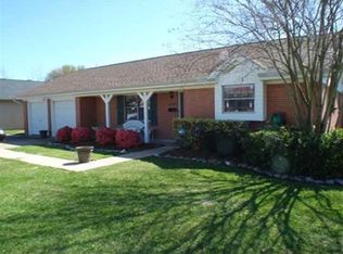3167 Sandalwood Dr, Port Neches, TX 77651