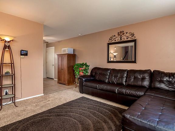 4th image of 7 Bruce Ln