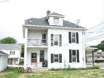 5th image of 161 E Franklin St