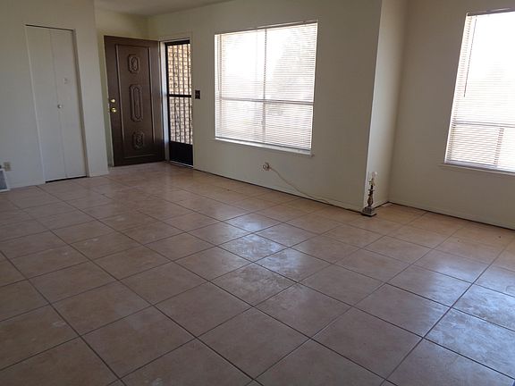 4th image of 7827 Broadway Dr