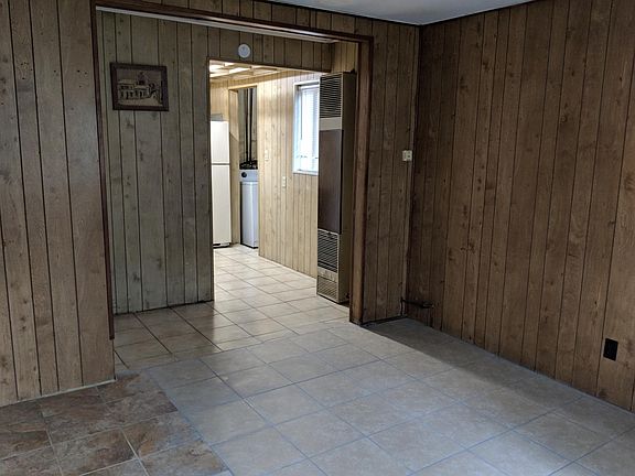 Living room to Kitchen