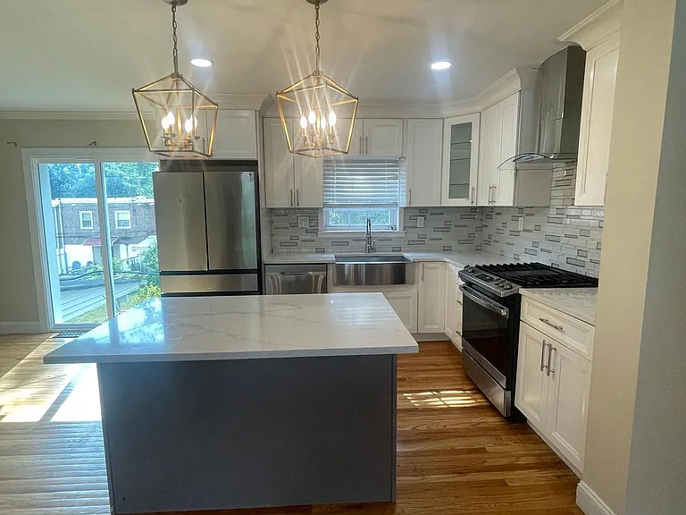 3300 Kayford Cir — Photo 1