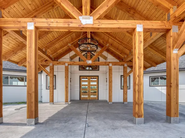 231 N Gold Creek Loop, Hamilton, MT 59840
