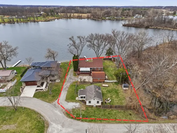 5360 S Highpoint Dr, Albion, IN 46701