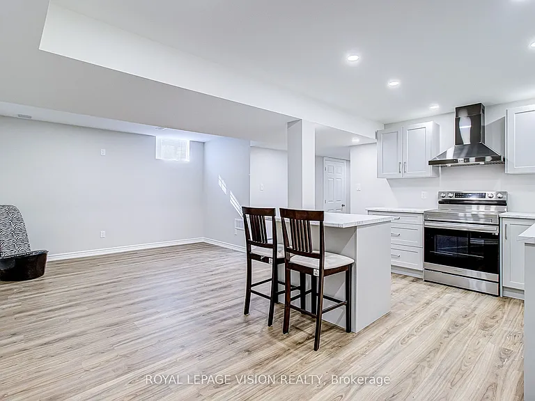 72 Jeanette St — Photo 31