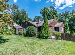 31 Elmbrook Dr, Stamford, CT 06906
