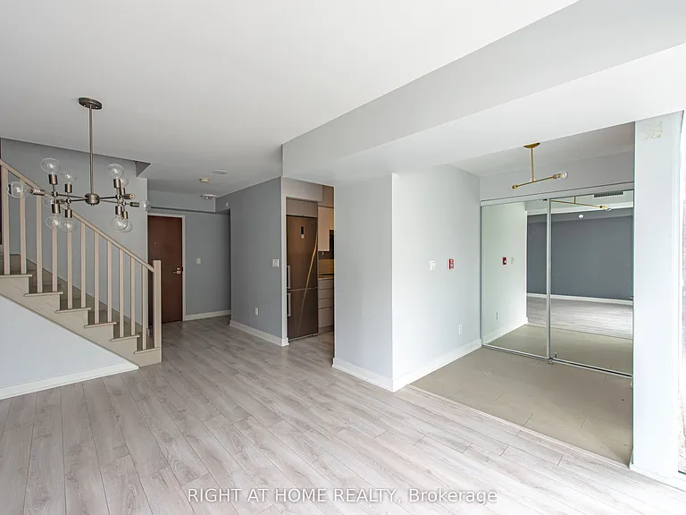 118 Varna Dr #101 — Photo 7