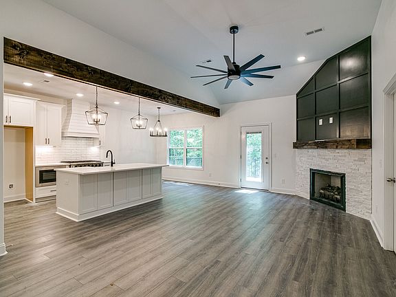 2nd image of 552 Summit View Cir Lot 27