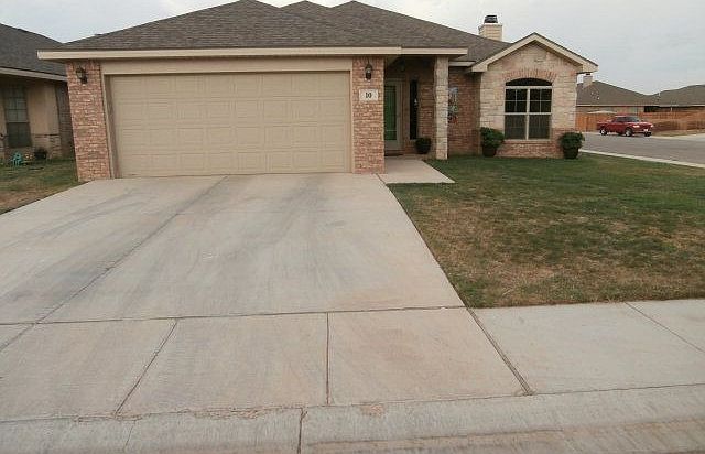 1st image of 10 Willow Dr