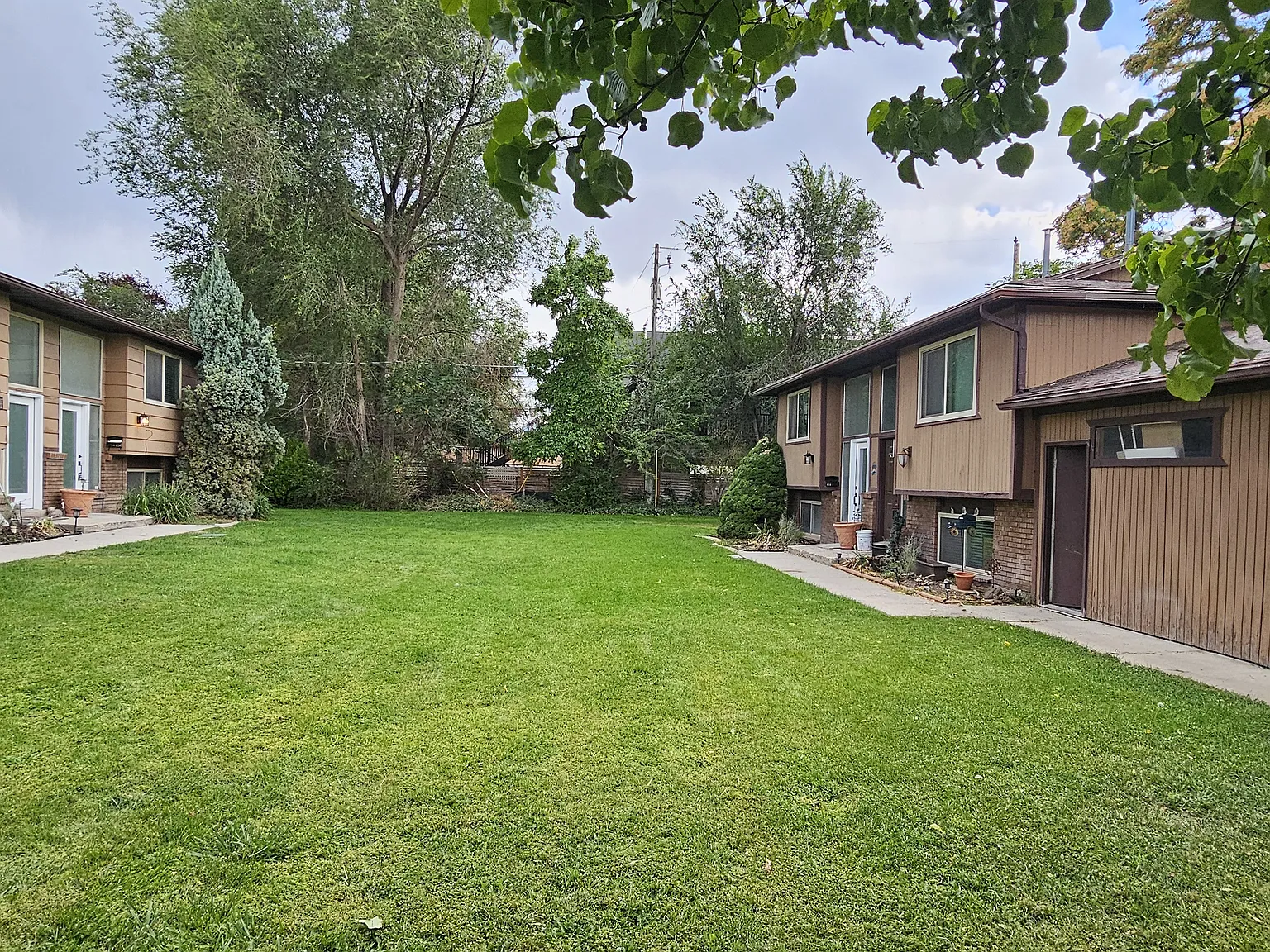2 bed, 1.5 bath, 1066 sqft, $1,900 — Photo 2