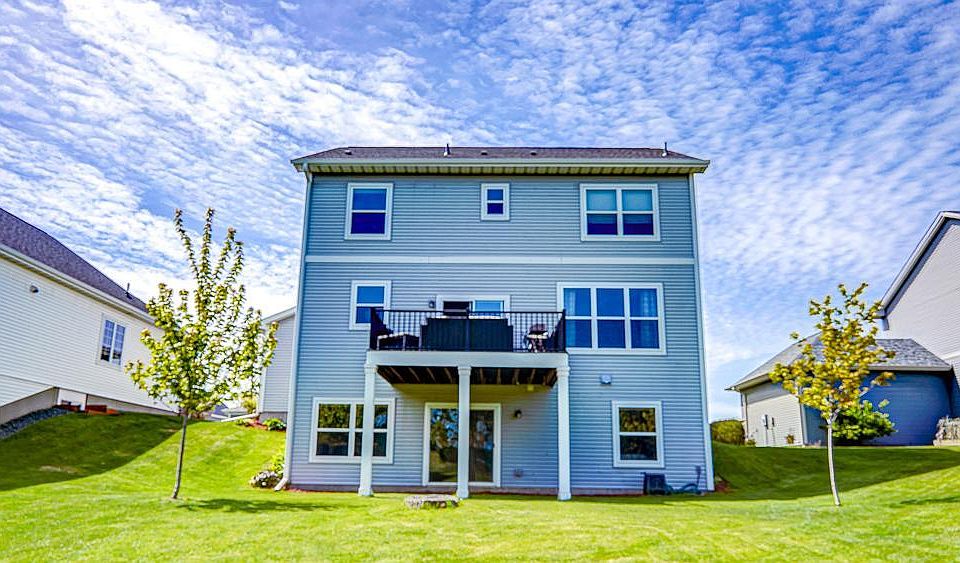 2nd image of 2046 Highland Cir