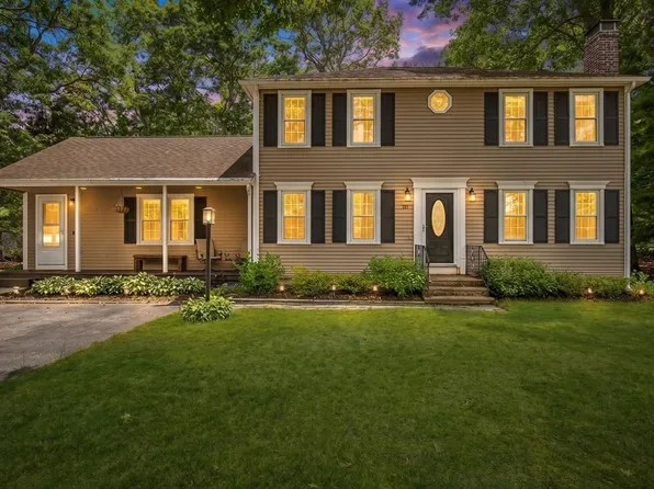 30 Brandeis Ln, Plymouth, MA 02360