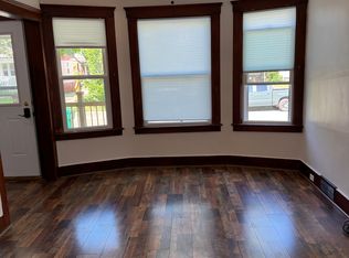 1061 Wayburn St, Grosse Pointe, MI 48230