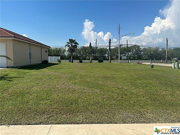 5th image of 1 Lavaca Bay Pl