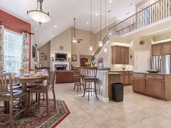 5th image of 1401 Ivy Hollow Dr