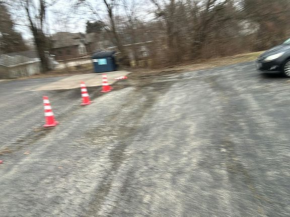 4th image of 1223 Town Crest Dr