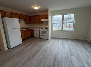 181 Northampton St #F, Easthampton, MA 01027