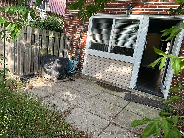 69 Godstone Rd #127 — Photo 5