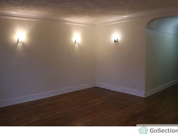 3rd image of 1349 W Garfield Blvd APT 1