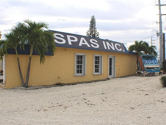 2nd image of 7885 Overseas Hwy