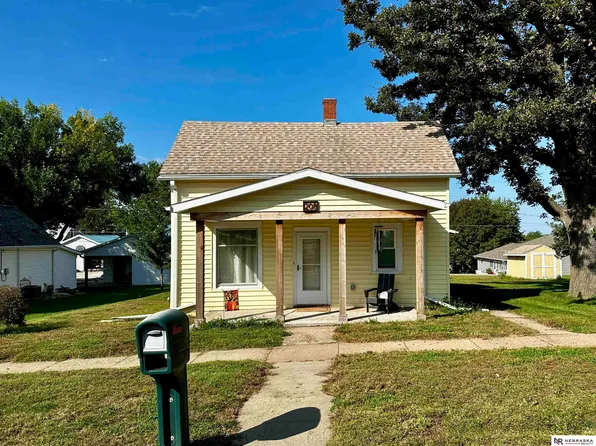 208 N Davis Ave, Oakland, NE 68045