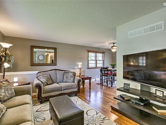 Comfy living room to sit around with guests and have some tea!!