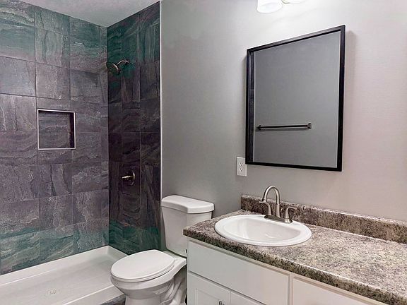 4th image of 122 Blue Star Ln