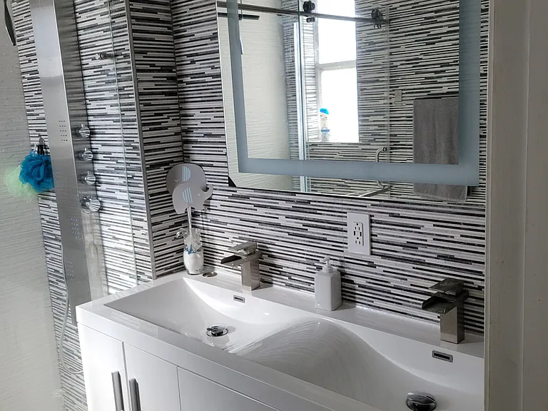 2nd Bathroom