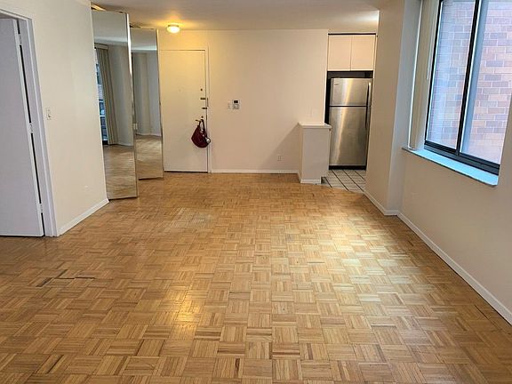 3rd image of 510 E 80th St APT 5G