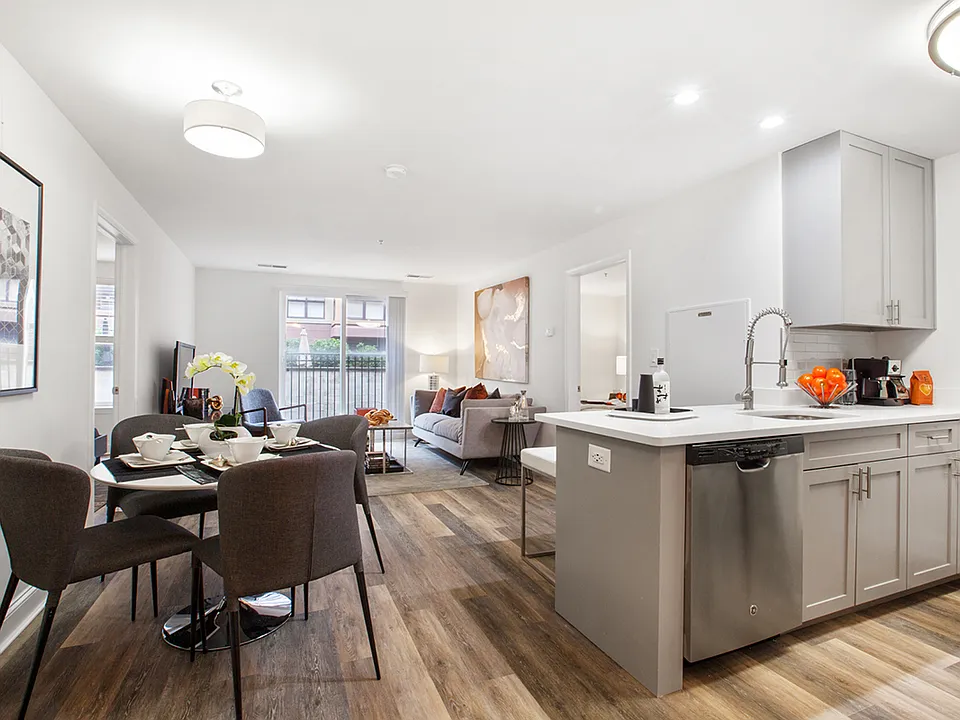 35 Fisk St #546