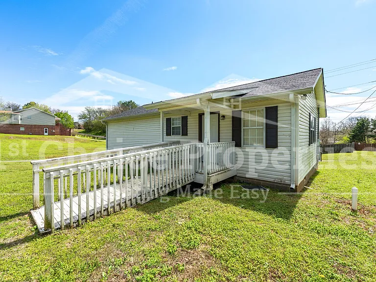 5804 Norway Ave — Photo 4