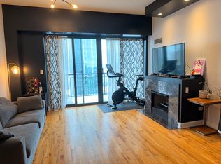 41 E 8th St APT 3302, Chicago, IL