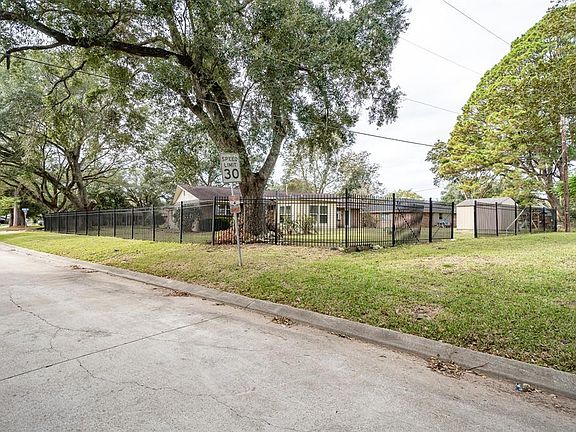 2nd image of 2104 Colby Dr