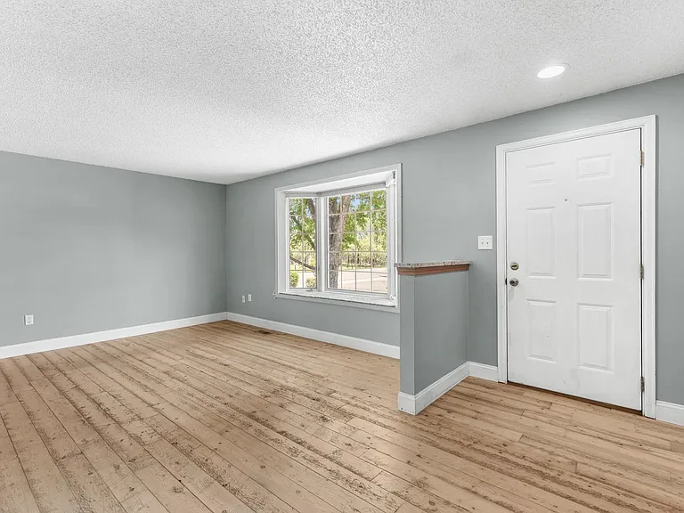 6893 Gray Cir — Photo 7