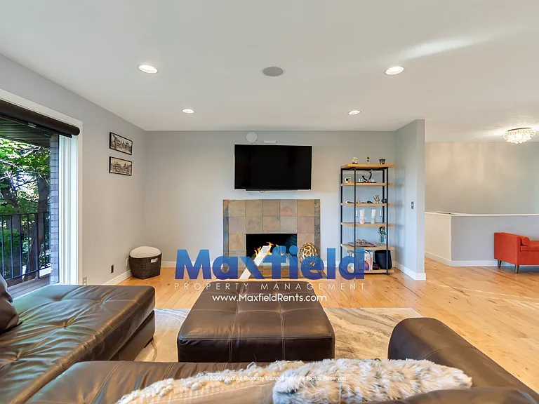 11670 S Hidden Valley Blvd — Photo 4