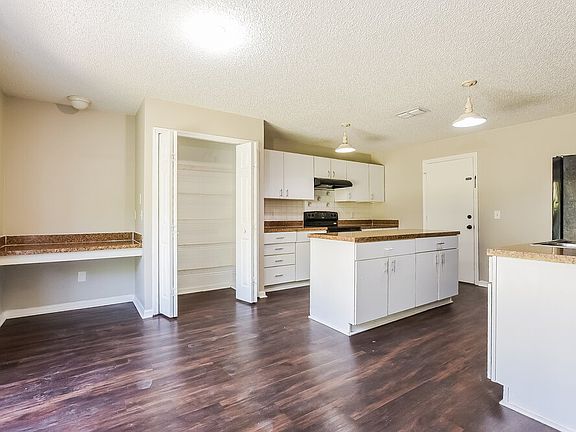 5th image of 1137 Amanda Kay Cir