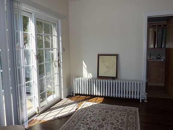 Den w/SGD to patio