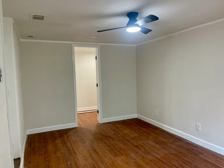 10513 Aledo Dr — Photo 11