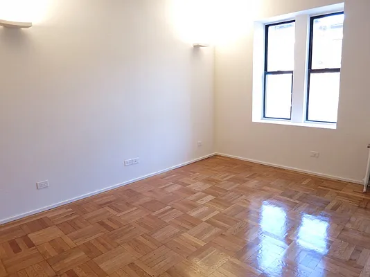 Rented by Bohemia Realty Group | media 11