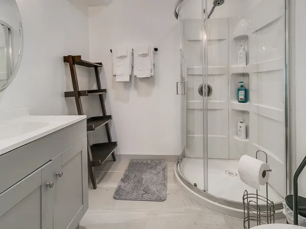 1006 Andrew Dr, Yukon, OK 73099