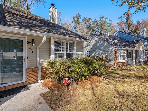 3rd image of 1064 Copper Creek Dr #B