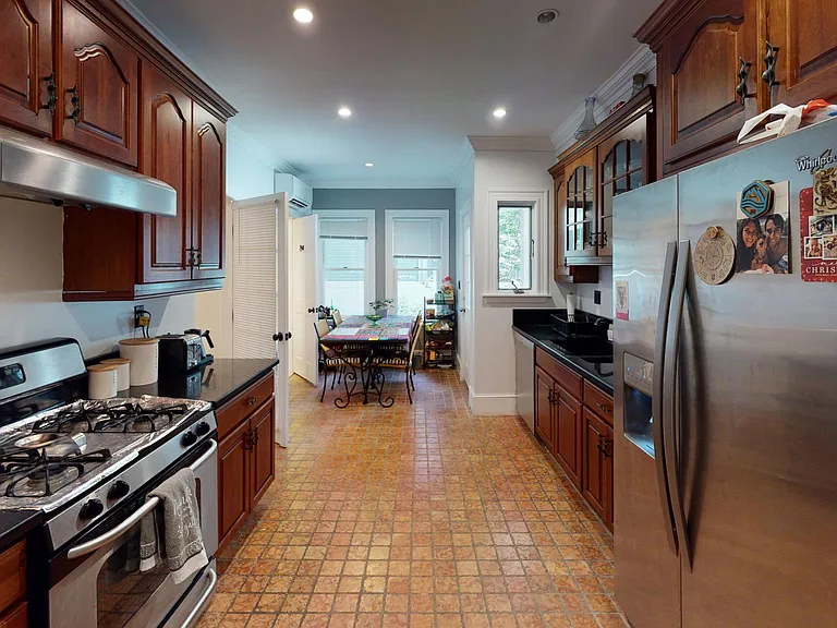 10 Ashton Pl — Photo 15