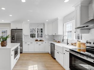 12 Pineway Ave, Mastic Beach, NY 11951