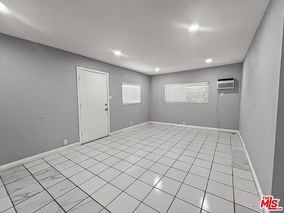5th image of 1123 Bobbett Dr